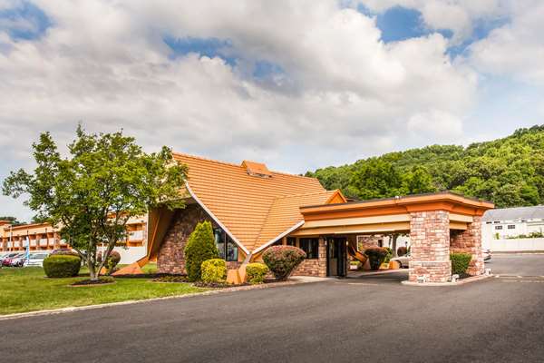 Exterior view - Howard Johnson Express Inn North Plainfield