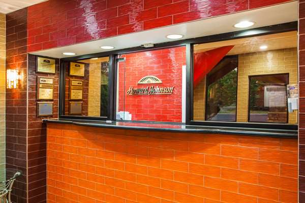  - Howard Johnson Express Inn North Plainfield