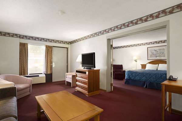 Suite - Ramada Inn Batesville