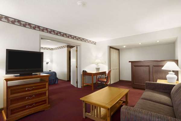 Suite - Ramada Inn Batesville