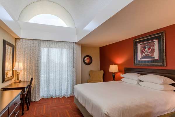 Suite - Howard Johnson Hotel & Water Playground Anaheim - I-5, Exit 110