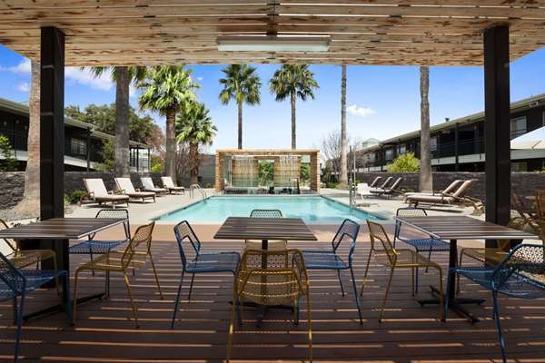 Pool - Ramada Inn Del Rio