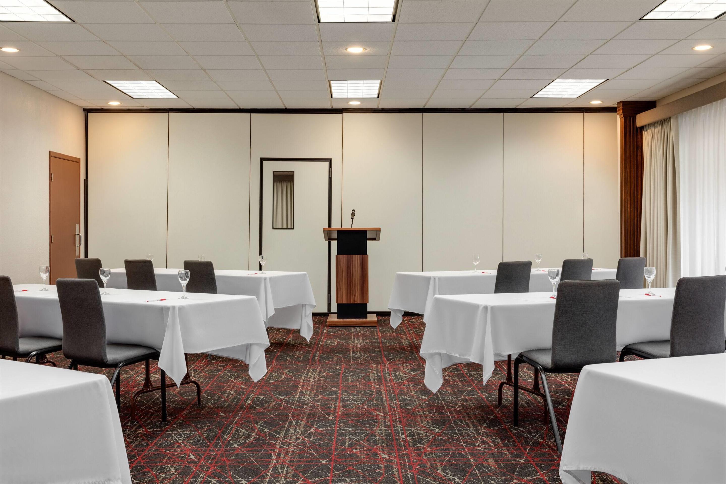Meeting Room | Ramada by Wyndham Del Rio