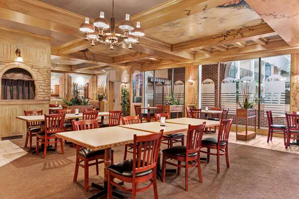 Restaurant - Ramada Inn Fredericton