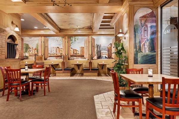 Restaurant - Ramada Inn Fredericton