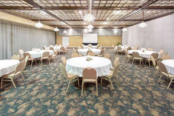  - Ramada Hotel & Conference Center Lewiston - I-95, Exit 80