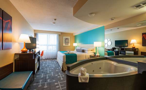  - Howard Johnson Plaza Hotel by the Falls Niagara Falls