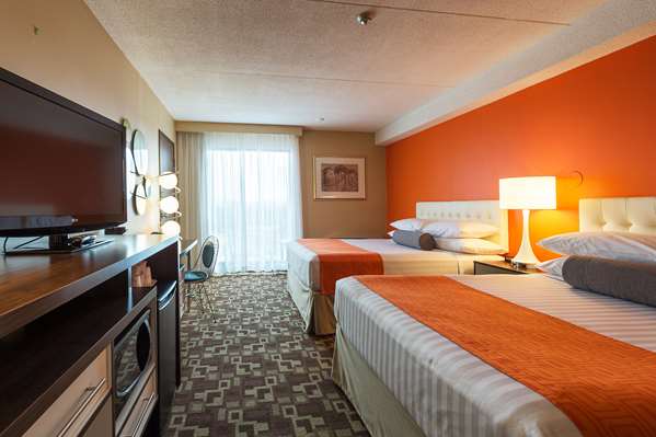  - Howard Johnson Plaza Hotel by the Falls Niagara Falls