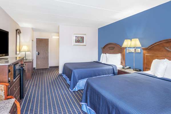  - Howard Johnson Inn Bangor - I-95, Exit 182B