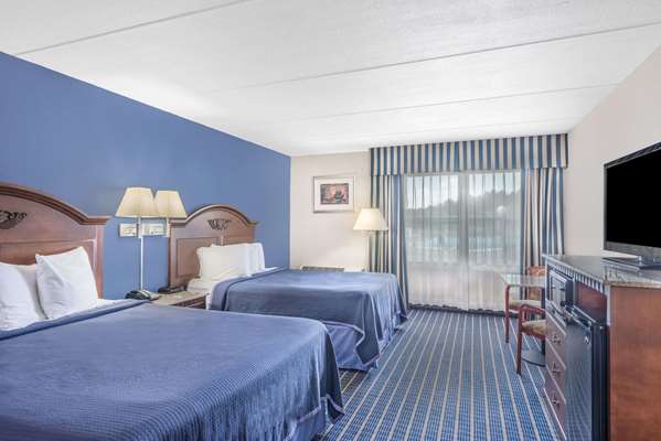  - Howard Johnson Inn Bangor - I-95, Exit 182B