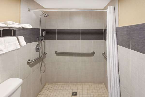  - Super 8 Motel Kingsville