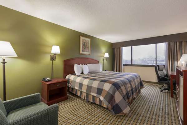  - Ramada Inn Rochelle Park