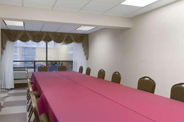  - Ramada Inn Rochelle Park