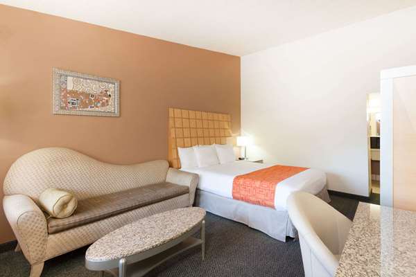  - Howard Johnson Inn Yuma