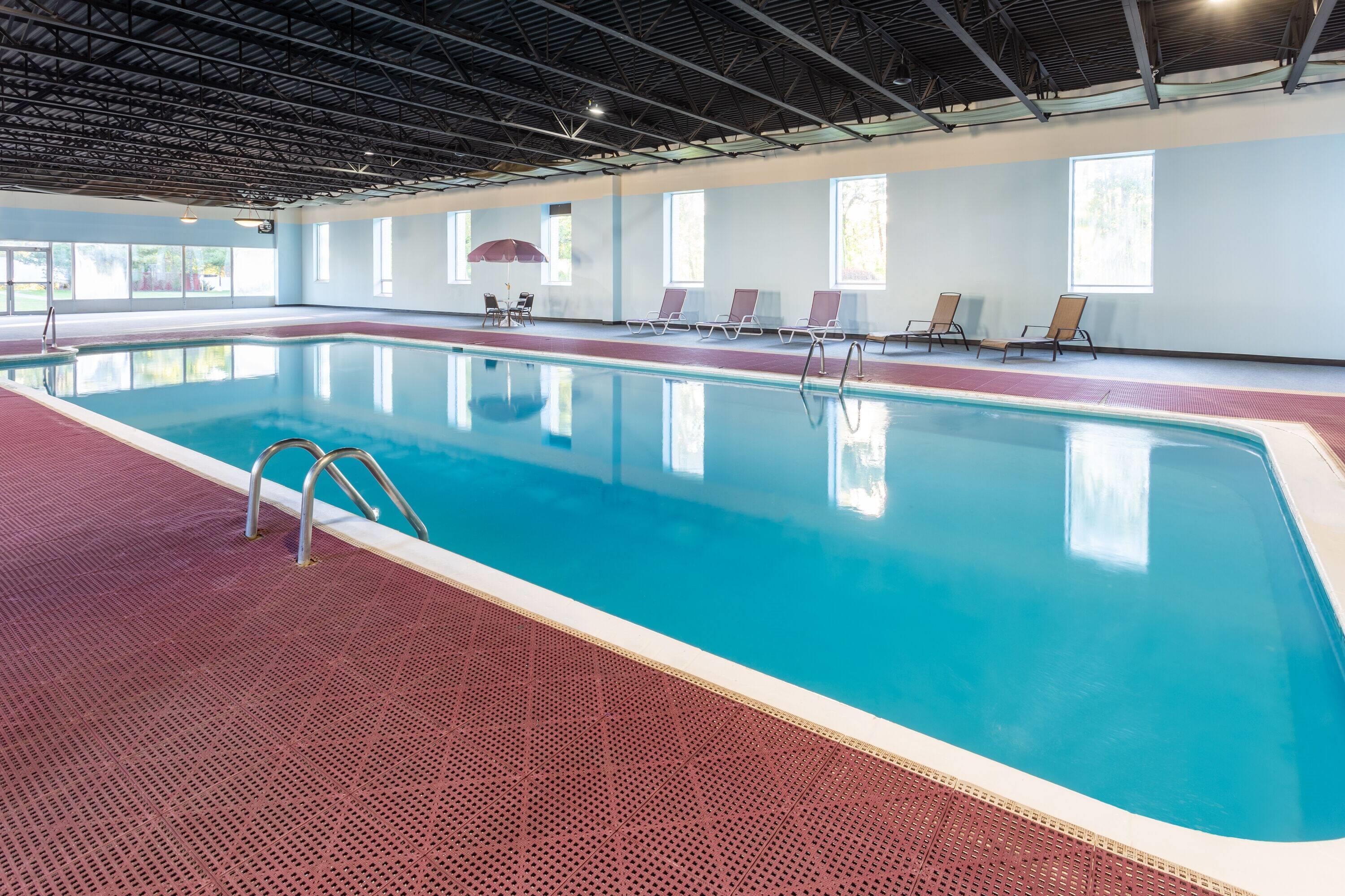 Pool | Baymont by Wyndham Queensbury / Lake George