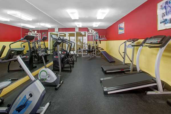 Fitness/ Exercise Room - Ramada Plaza Hotel Hawthorne - I-405, Exit 44