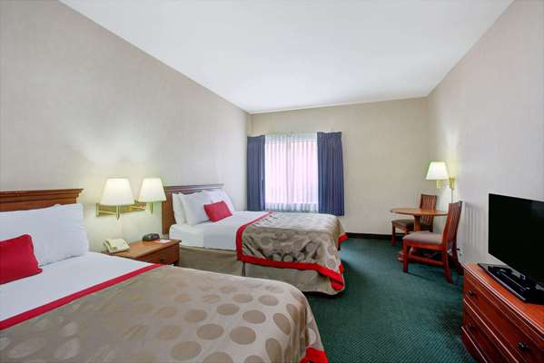  - Ramada Plaza Hotel Hawthorne - I-405, Exit 44