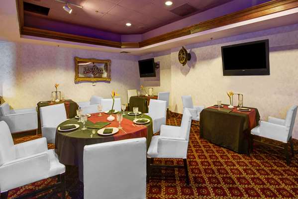  - Ramada Plaza Hotel Hawthorne - I-405, Exit 44