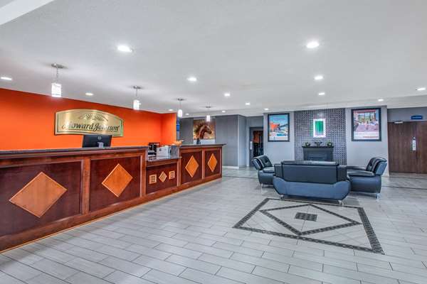  - Howard Johnson Inn Lexington - I-64 & I-81, Exit 195