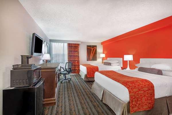  - Howard Johnson Inn Lexington - I-64 & I-81, Exit 195