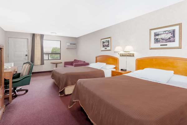  - Howard Johnson Express Inn Niagara Falls