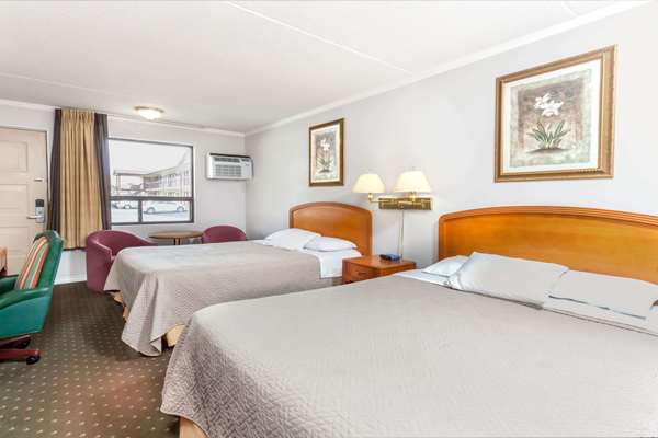  - Howard Johnson Express Inn Niagara Falls