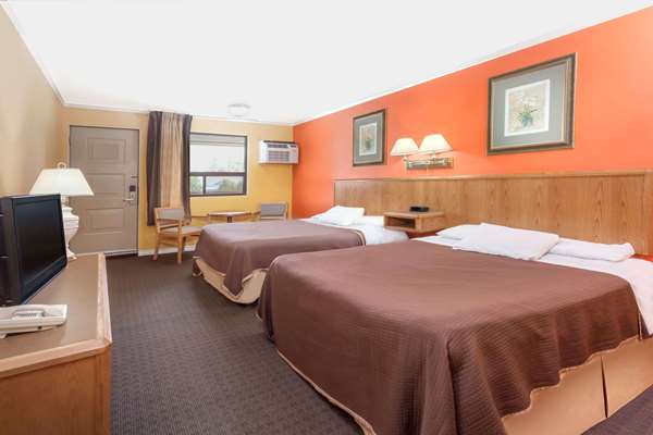  - Howard Johnson Express Inn Niagara Falls