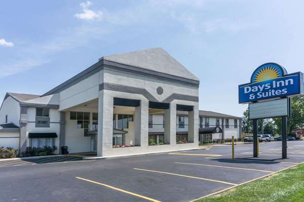 Exterior view - Days Inn Suites Reynoldsburg - I-70, Exit 110