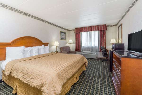  - Days Inn Suites Reynoldsburg - I-70, Exit 110