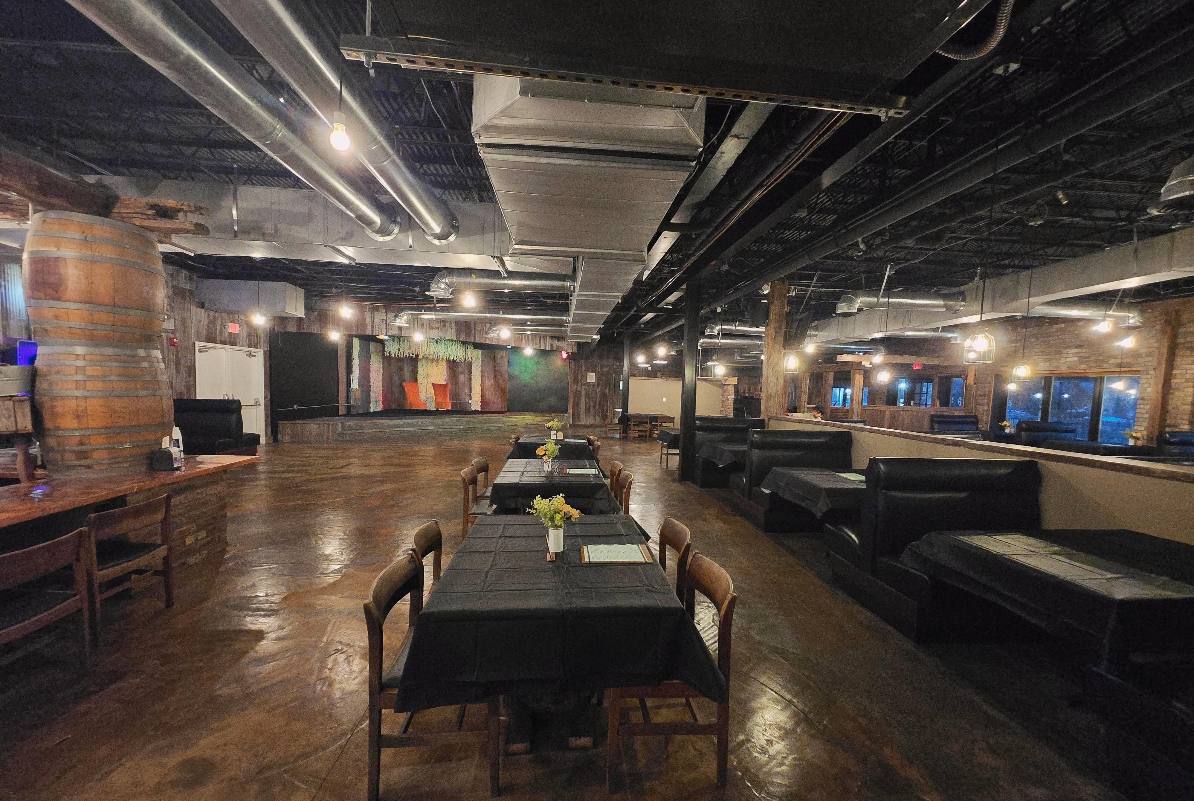 Restaurant | Days Inn by Wyndham Columbus East Airport