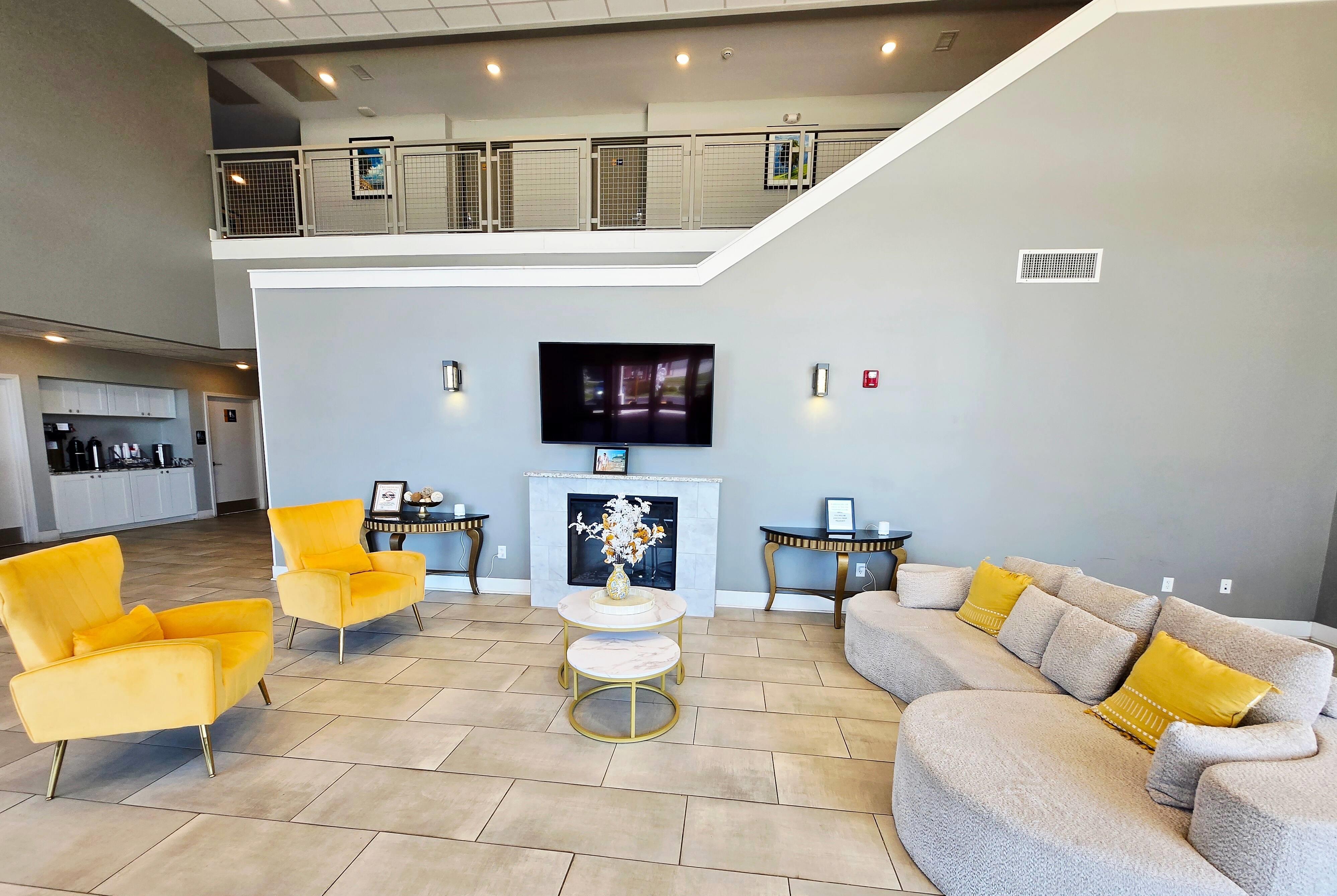 Lobby | Days Inn by Wyndham Columbus East Airport
