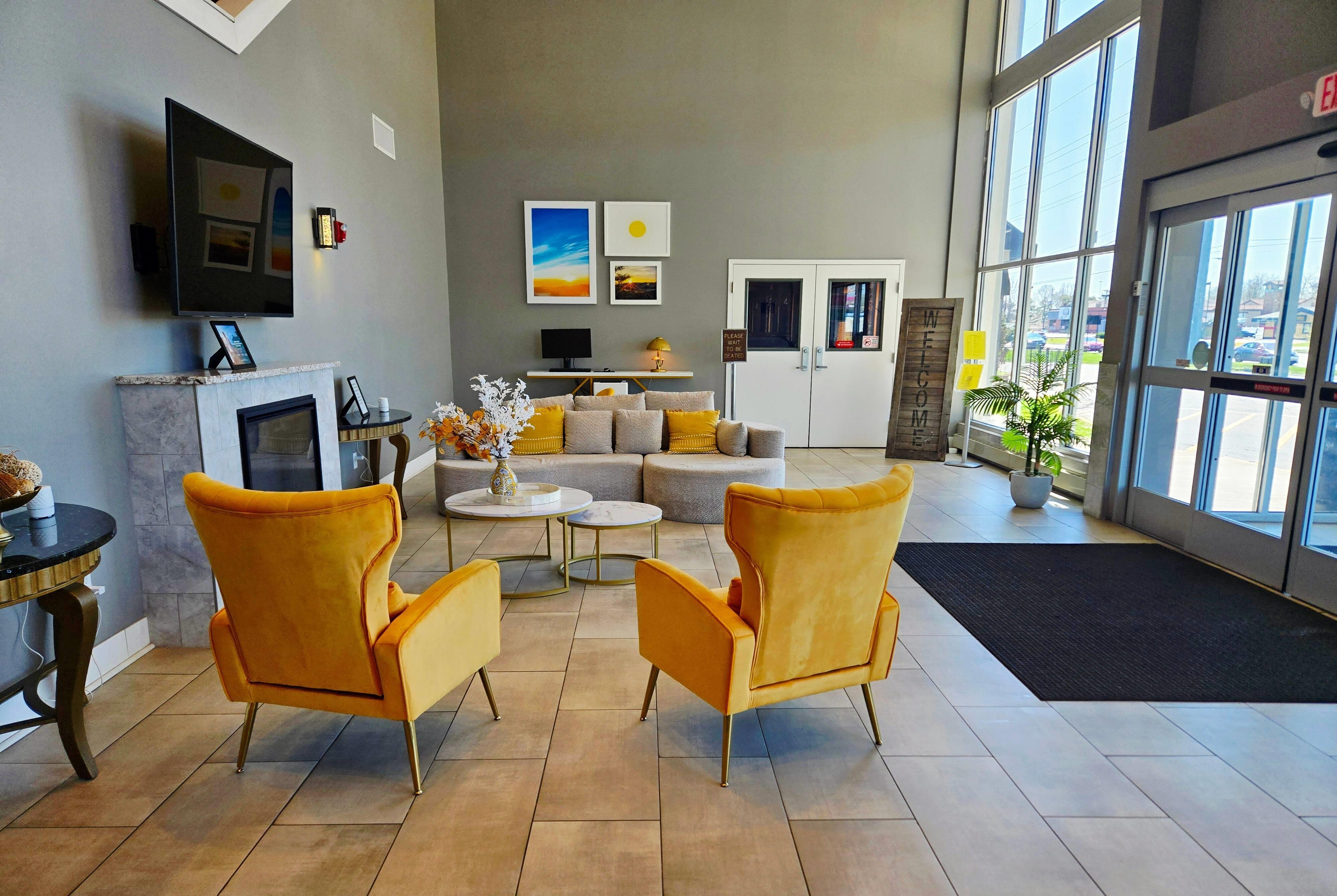 Lobby | Days Inn by Wyndham Columbus East Airport