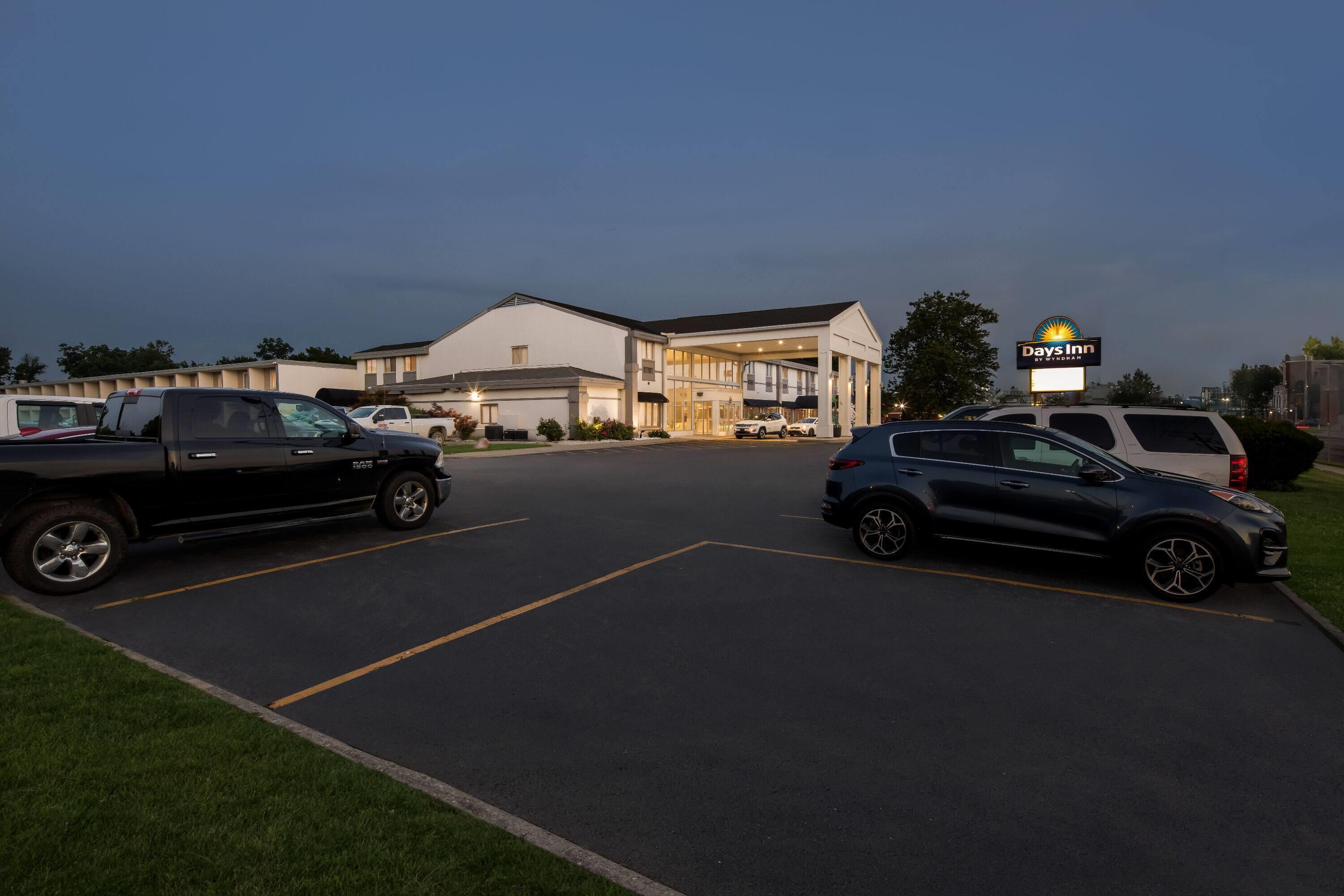 Exterior | Days Inn by Wyndham Columbus East Airport