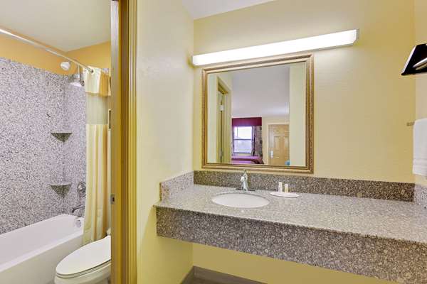  - Days Inn Morrilton - I-40, Exit 107