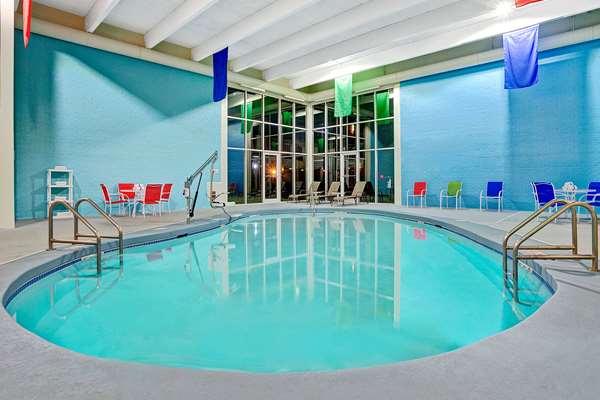 Pool - Travelodge Iowa City - I-80, Exit 246