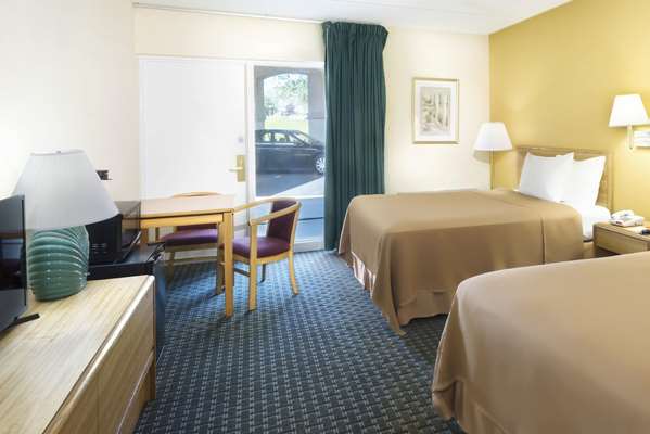  - Howard Johnson Inn Newburgh - I-87, Exit 17