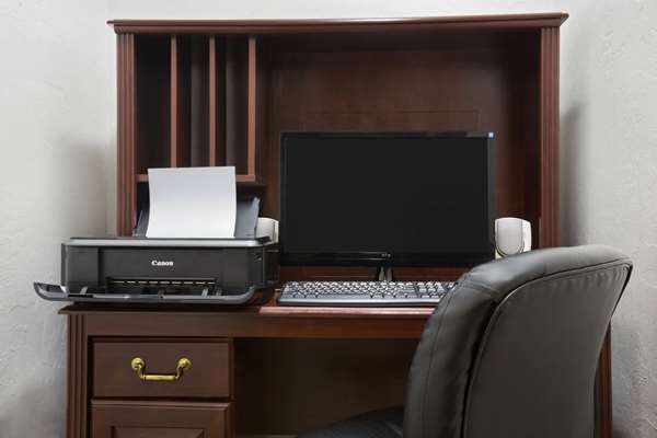 Conference Area - Howard Johnson Express Inn Oklahoma City - I-40, Exit 145