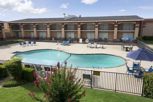 Pool - Howard Johnson Express Inn Oklahoma City - I-40, Exit 145