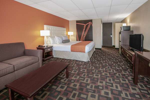 Suite - Howard Johnson Express Inn Oklahoma City - I-40, Exit 145