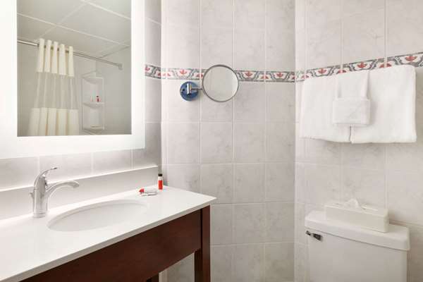  - Howard Johnson Plaza Hotel Oceanfront Ocean City