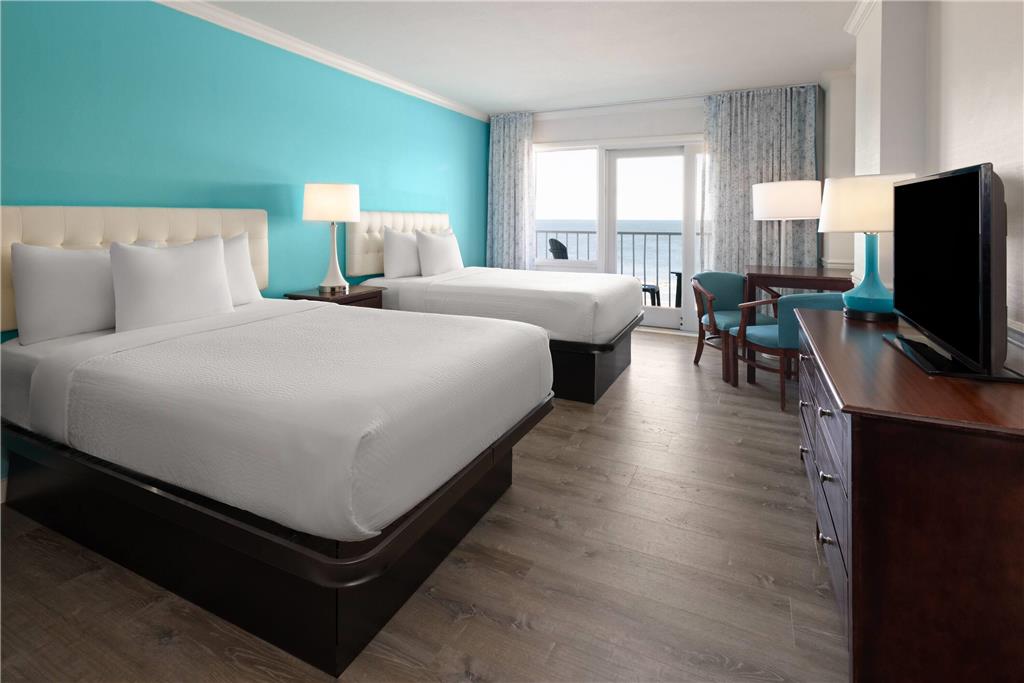 HOWARD JOHNSON PLAZA HOTEL BY WYNDH-guestroom-Guest Room,On-Site.jpg