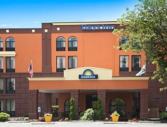 Exterior view - Days Inn Wyomissing