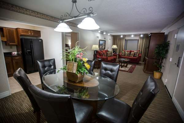 Suite - Ramada Inn Mandarin Jacksonville - I-295, Exit 5