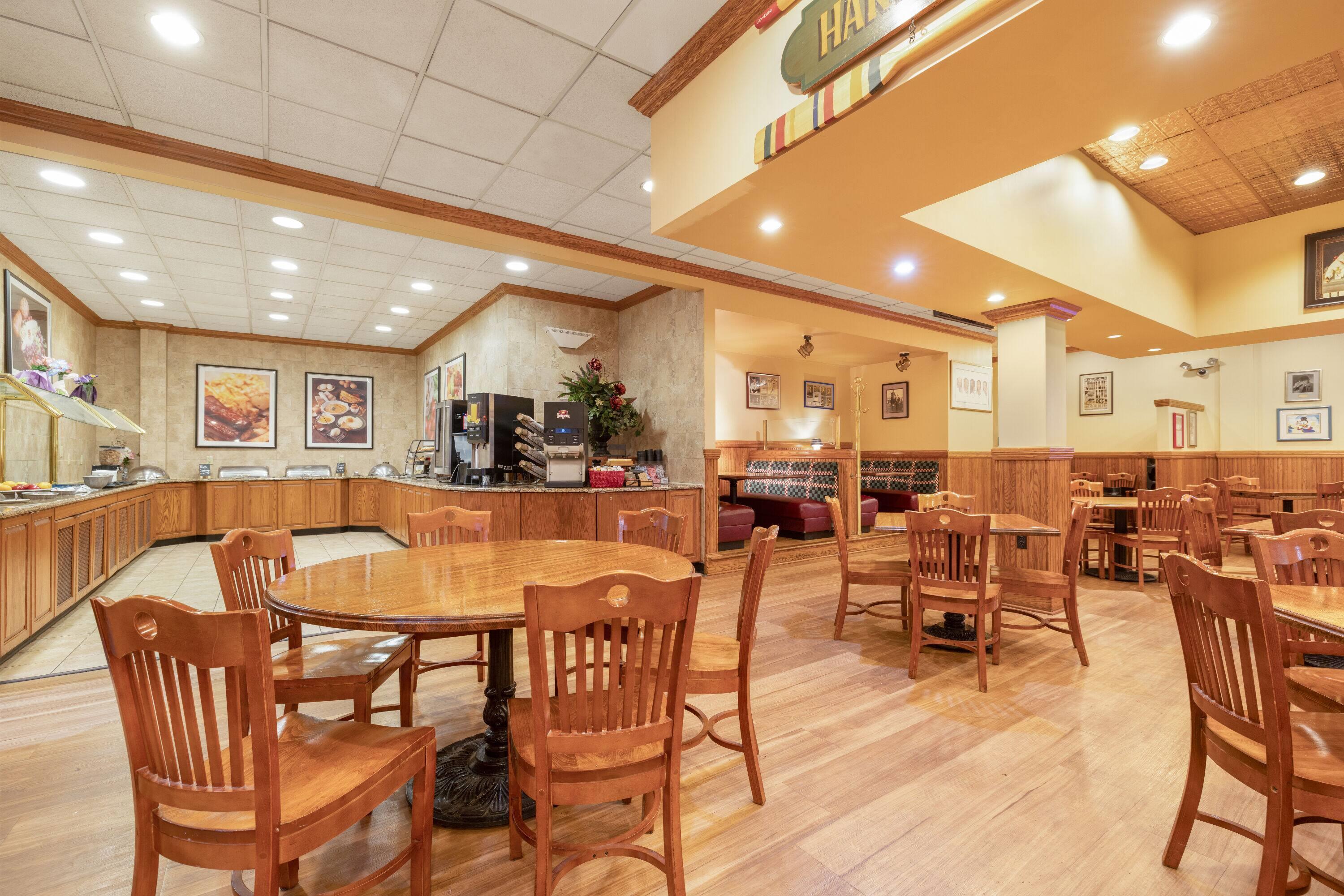 Breakfast Area | Ramada by Wyndham State College Hotel & Conference Center