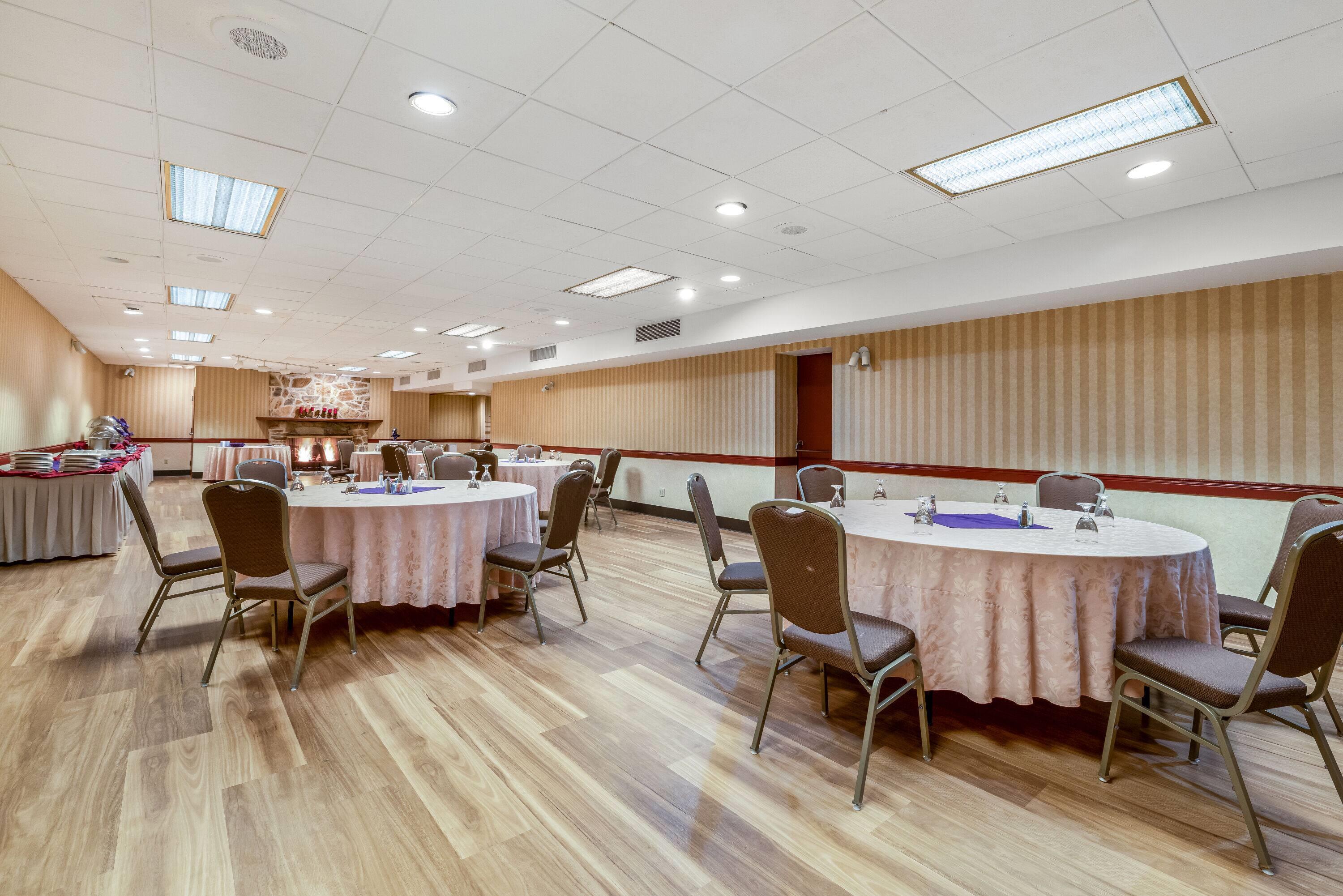 Meeting Room | Ramada by Wyndham State College Hotel & Conference Center