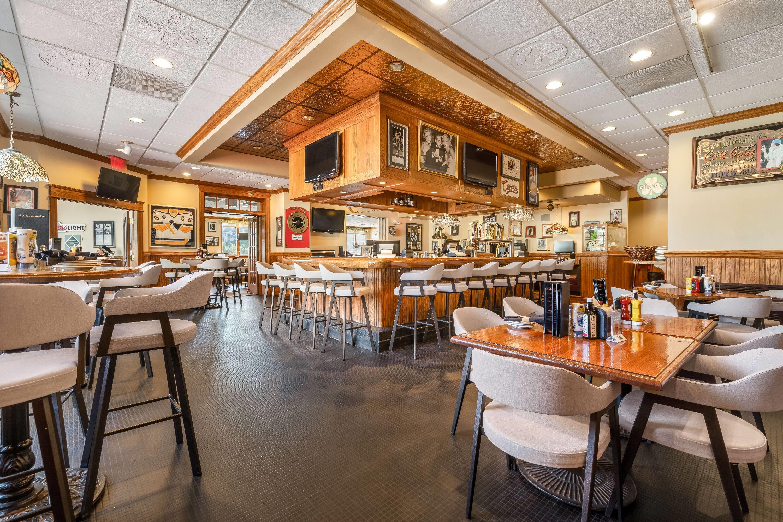 Restaurant | Ramada by Wyndham State College Hotel & Conference Center