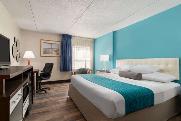  - Howard Johnson Hotel South Portland