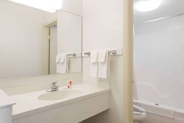  - Howard Johnson Inn Virginia Beach