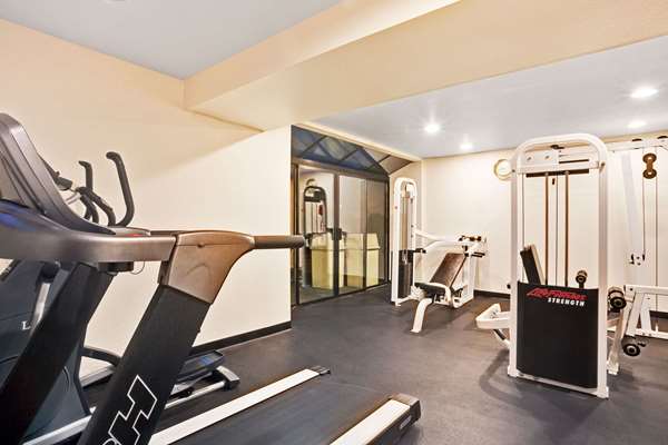 Fitness/ Exercise Room - Ramada Inn SeaTacAirport Tukwila - I-405, Exit 1