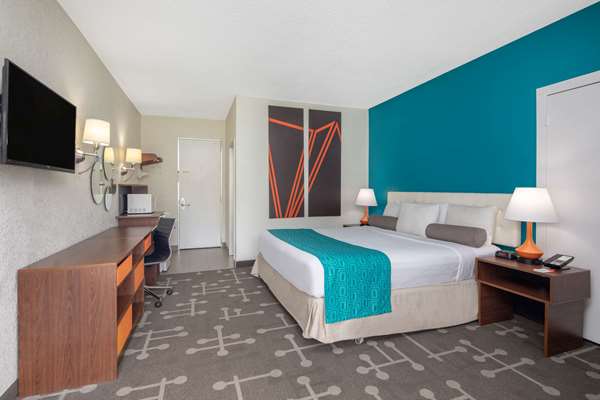  - Howard Johnson Inn Athens